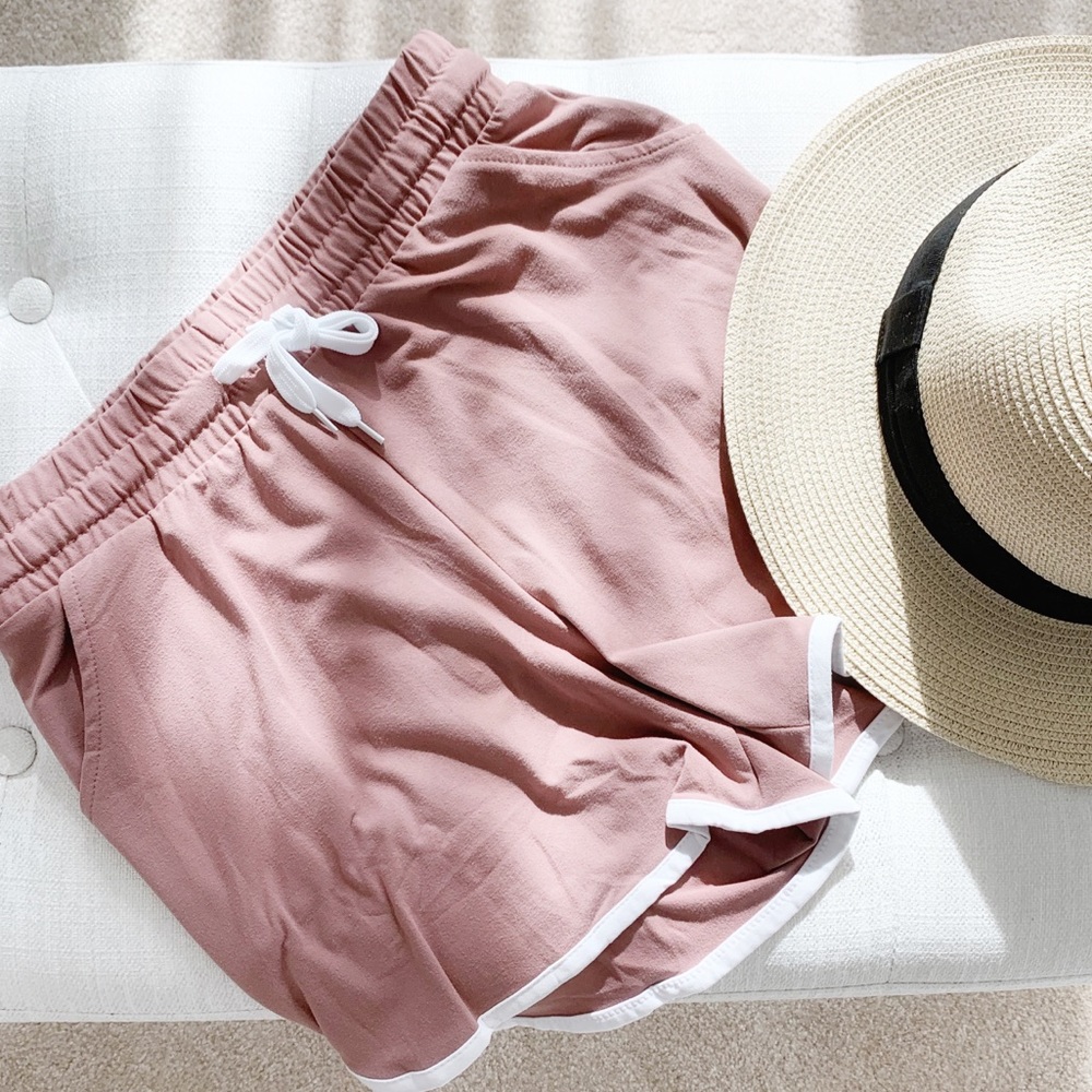 ULTRA SOFT POCKETED LOUNGE SHORTS - DUSTY PINK